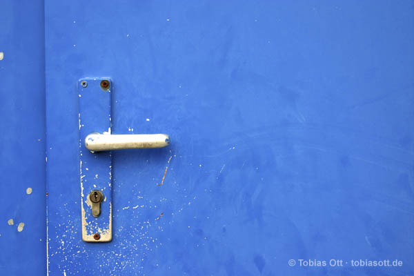 Tür / Klinke in Blau