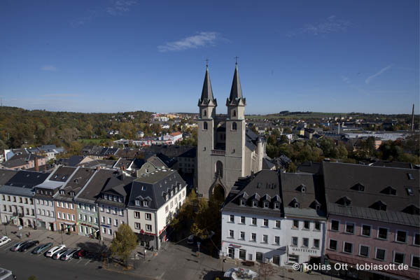 Blick zur Michaeliskirche vom Hofer Rathausturm